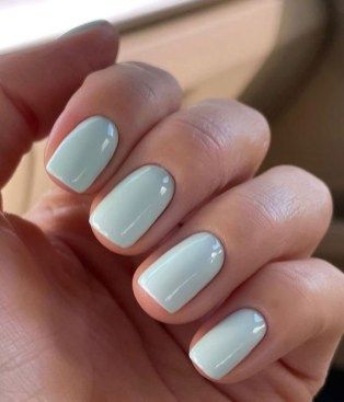 Maintaining Your Spring Nail Color