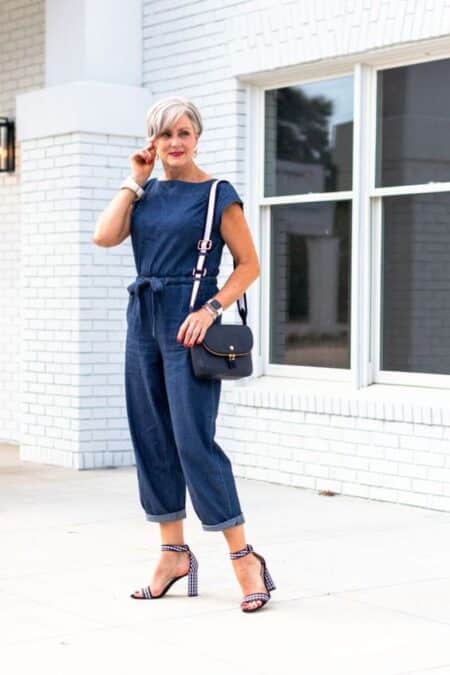 Effortlessly Stylish :Trendy summer outfits for women over 40